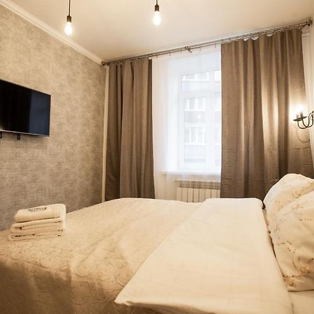 Ultra Lux 3 Rooms Apartment Near Arena City Kiew Exterior foto