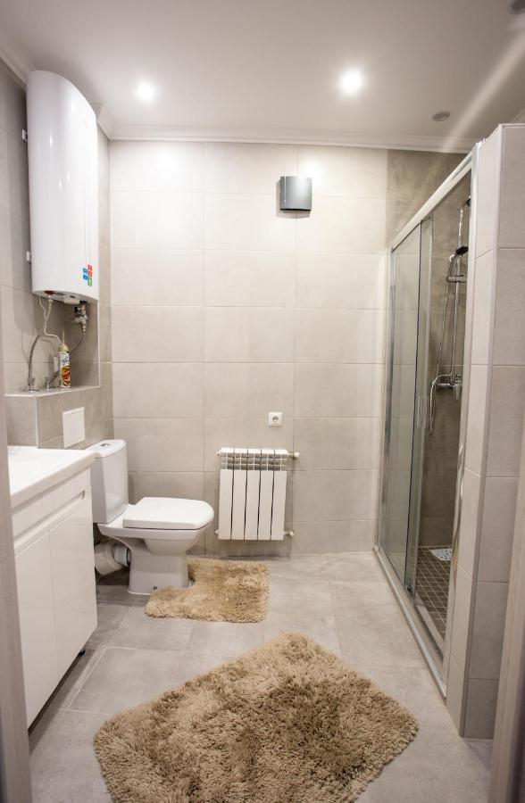 Ultra Lux 3 Rooms Apartment Near Arena City Kiew Exterior foto