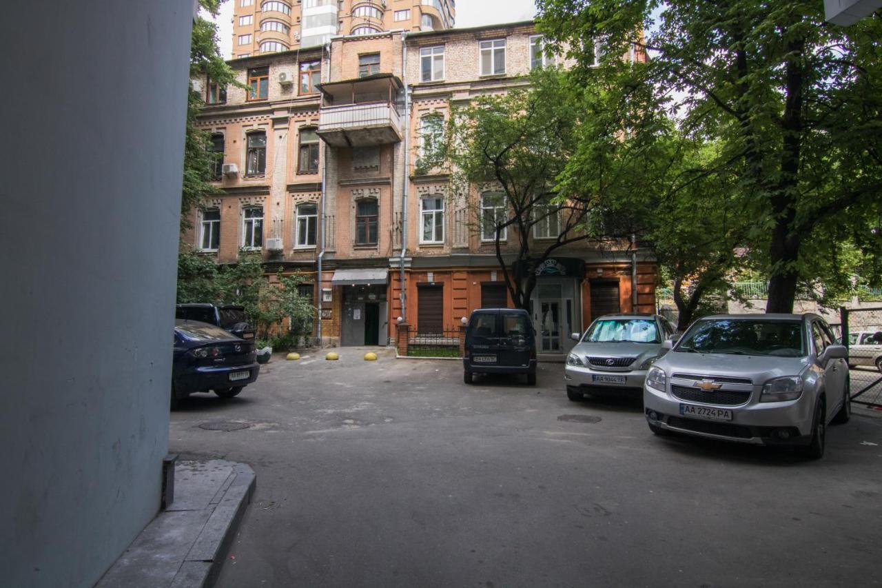Ultra Lux 3 Rooms Apartment Near Arena City Kiew Exterior foto