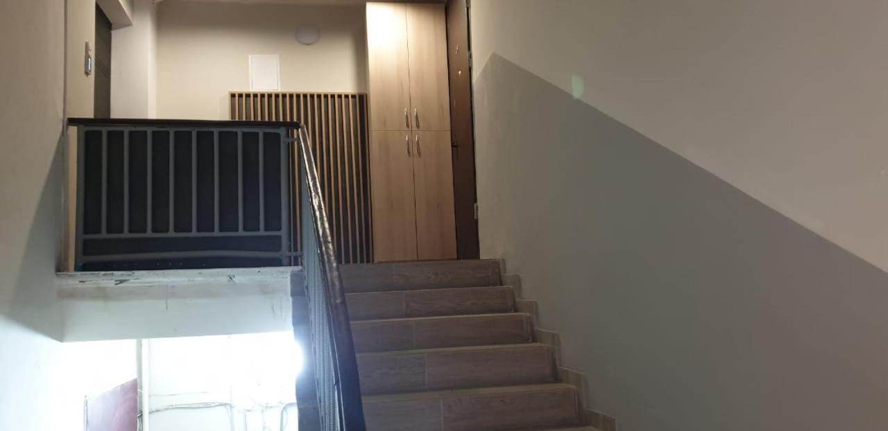 Ultra Lux 3 Rooms Apartment Near Arena City Kiew Exterior foto